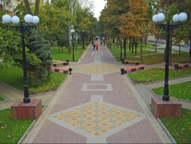 Аллеи из тротуарной плитки в саду и парке